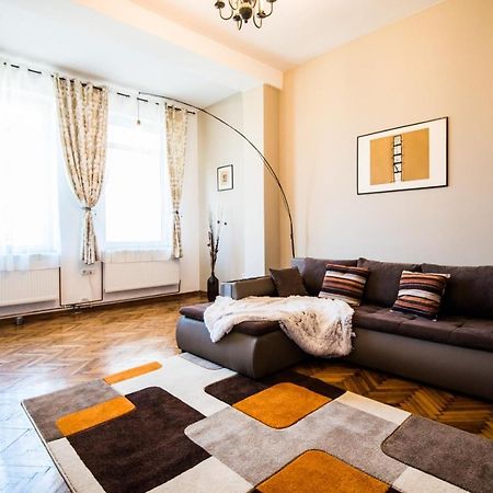 Writer S Street Residence Арад Экстерьер фото